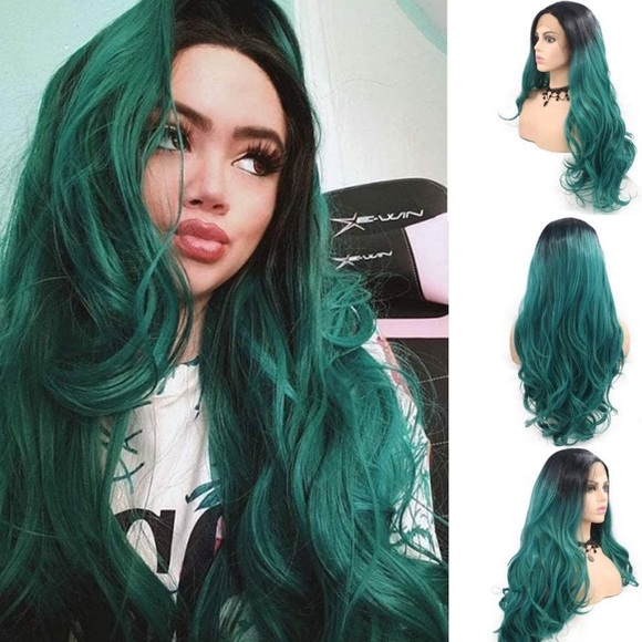 - 💫24” GREEN OMBRE BODY WAVY LACE FRONT WIG💫 NEW